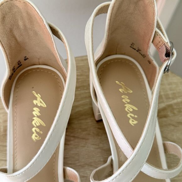 Women White 2.25 In Strappy Block Heels Comfy Grace Sandals Open Toe Chunky 8.5 - Picture 13 of 17